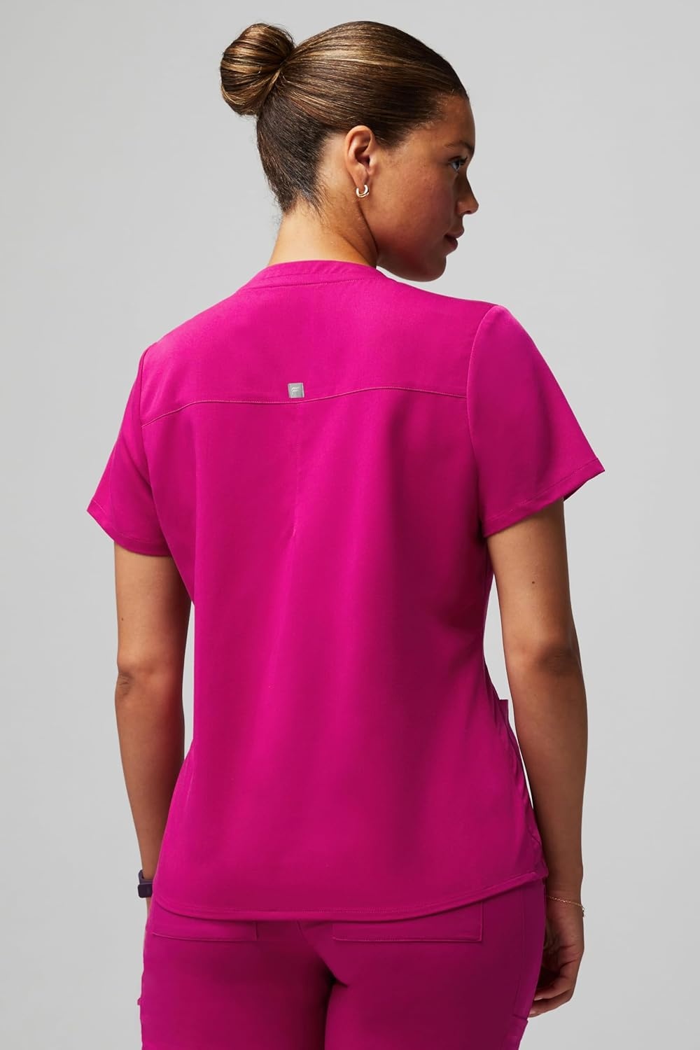 image:imageFabletics Womens Method 2Pocket Scrub Top MotionTech 4Way Stretch WrinkleResist AntiShrinkHibiscus