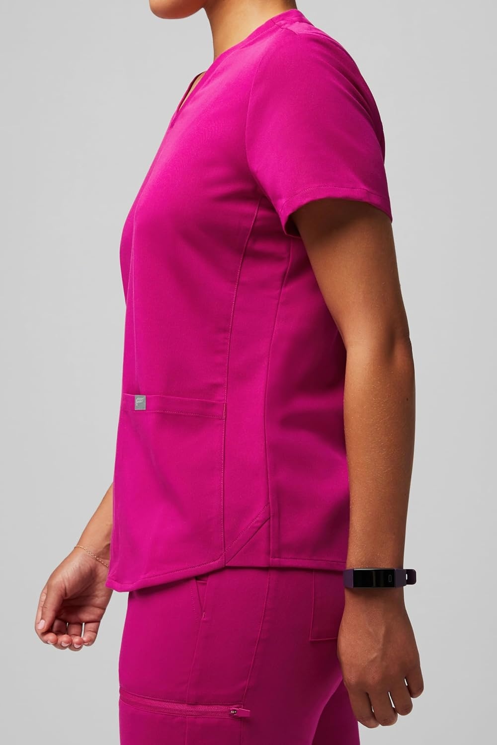 image:imageFabletics Womens Method 2Pocket Scrub Top MotionTech 4Way Stretch WrinkleResist AntiShrinkHibiscus