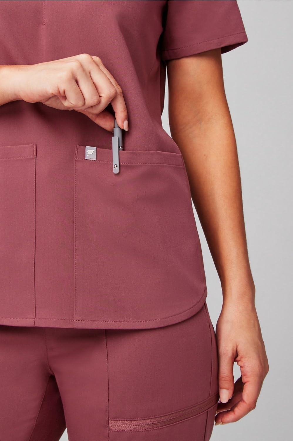 image:imageFabletics Womens Method 2Pocket Scrub Top MotionTech 4Way Stretch WrinkleResist AntiShrinkMoonlight Mauve
