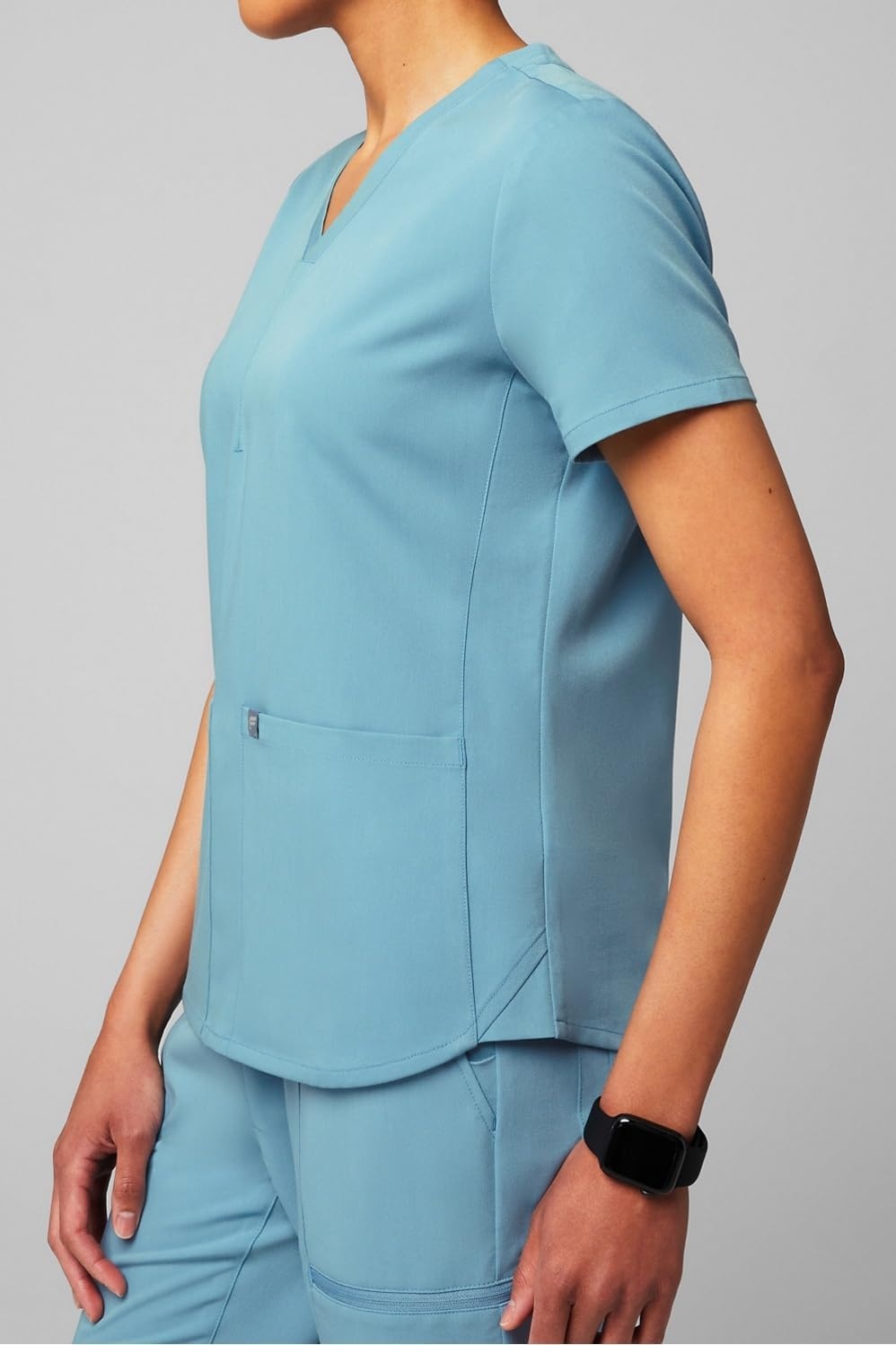 image:imageFabletics Womens Method 2Pocket Scrub Top MotionTech 4Way Stretch WrinkleResist AntiShrinkWave