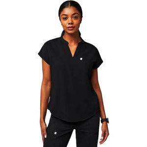 Fabletics Women’s Evolve 3-Pocket Scrub Top with an Oversized Fit – MotionTech, 4-Way Stretch, Wrinkle-Resist, Anti-Shrink(Black)